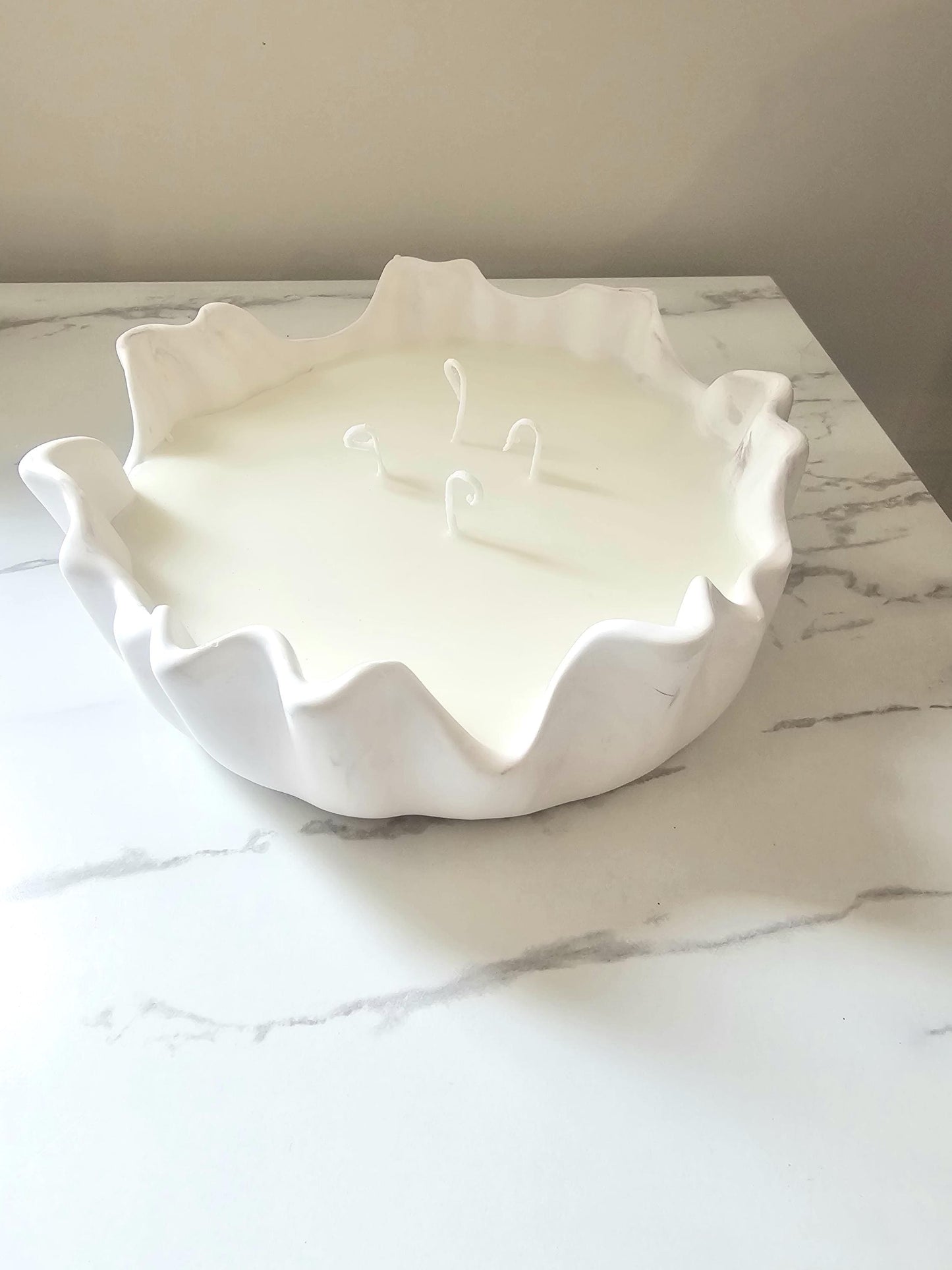 Handmade Luxury 'White Musk and Maple' marble-effect cement container candle